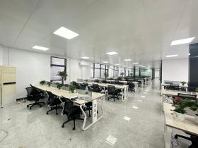 智慧港企业孵化基地