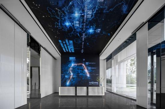 以感官为锚点：天河高端写字楼的情绪化办公空间设计指南